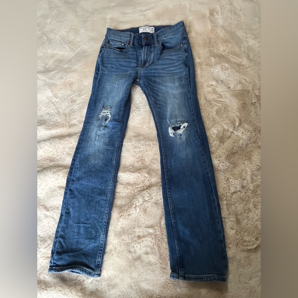 Abercrombie kids distressed skinny jeans. Size 11/12 slim